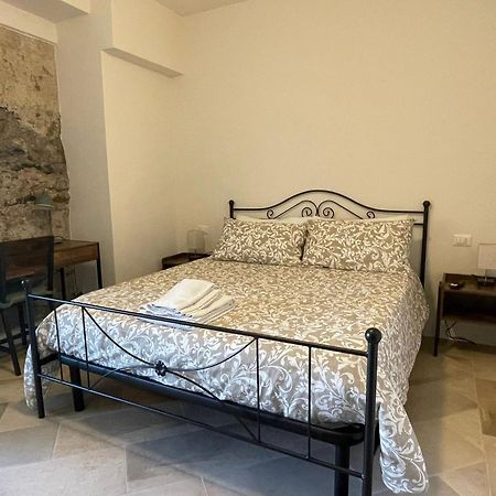 Castello D'Alcontres Guest House 3 Stelle Nizza di Sicilia Buitenkant foto