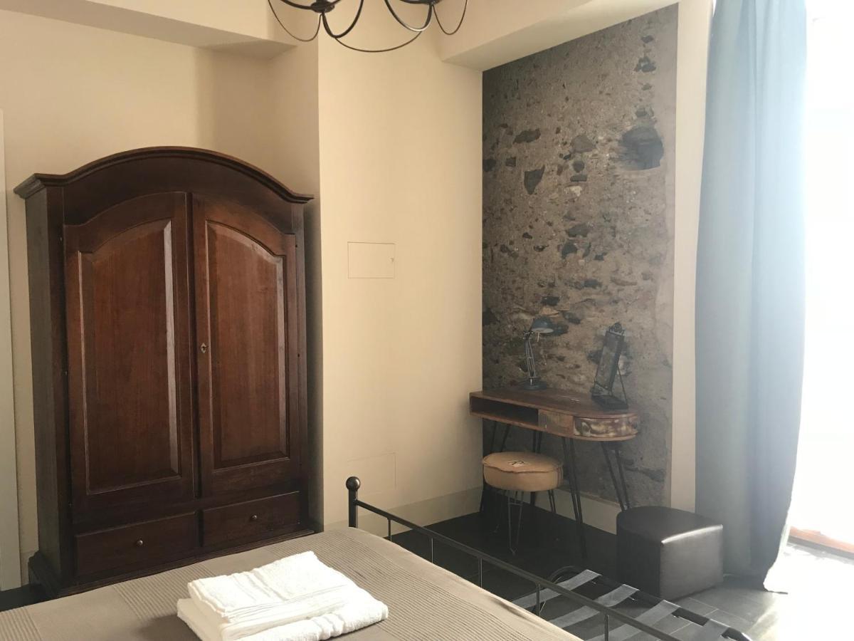 Castello D'Alcontres Guest House 3 Stelle Nizza di Sicilia Buitenkant foto