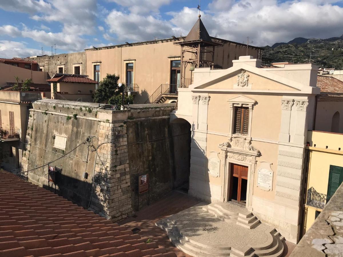 Castello D'Alcontres Guest House 3 Stelle Nizza di Sicilia Buitenkant foto