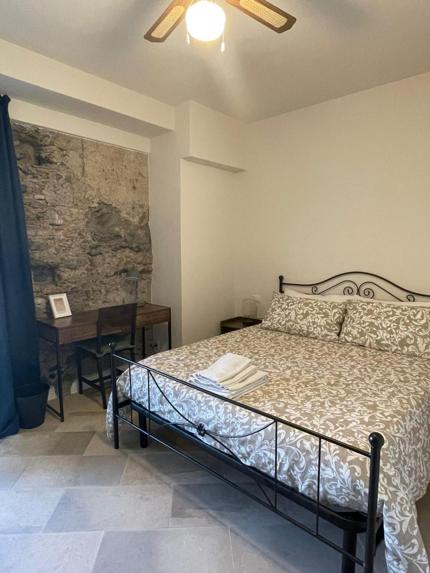 Castello D'Alcontres Guest House 3 Stelle Nizza di Sicilia Buitenkant foto