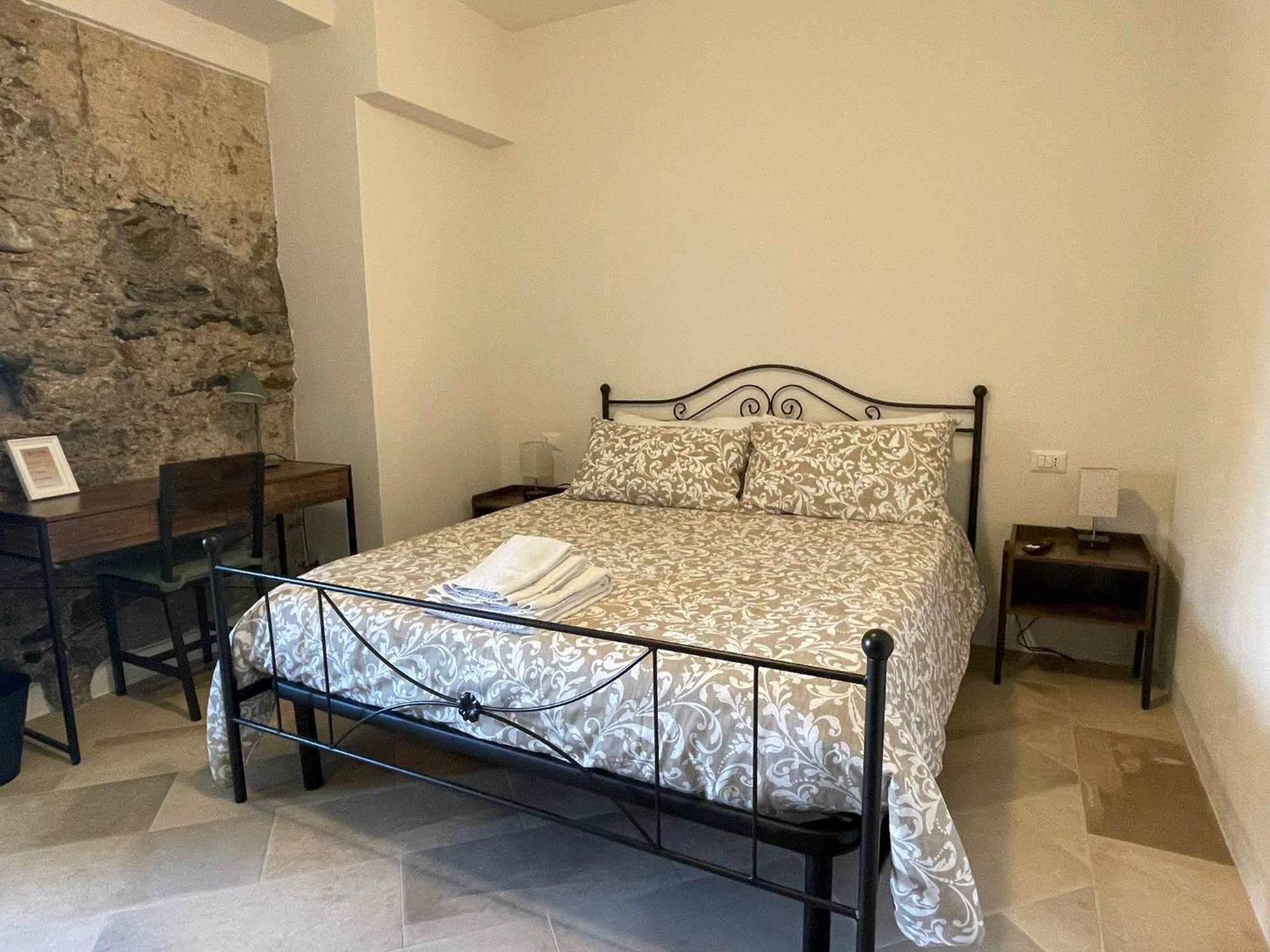 Castello D'Alcontres Guest House 3 Stelle Nizza di Sicilia Buitenkant foto